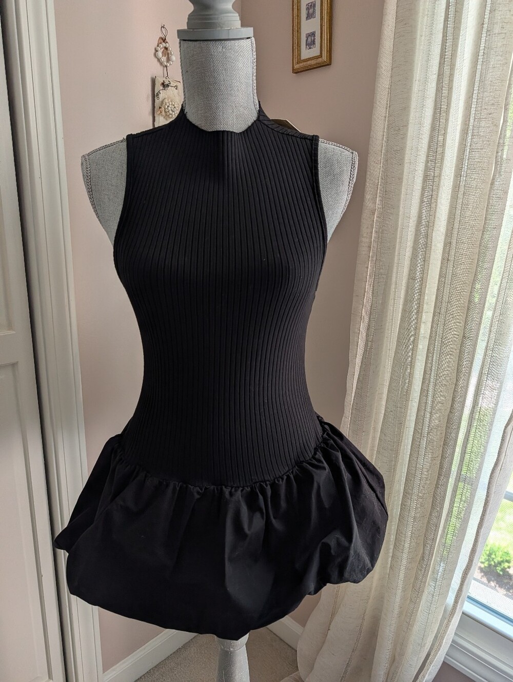 MaeveSleeveless Black Ribbed Buble Top